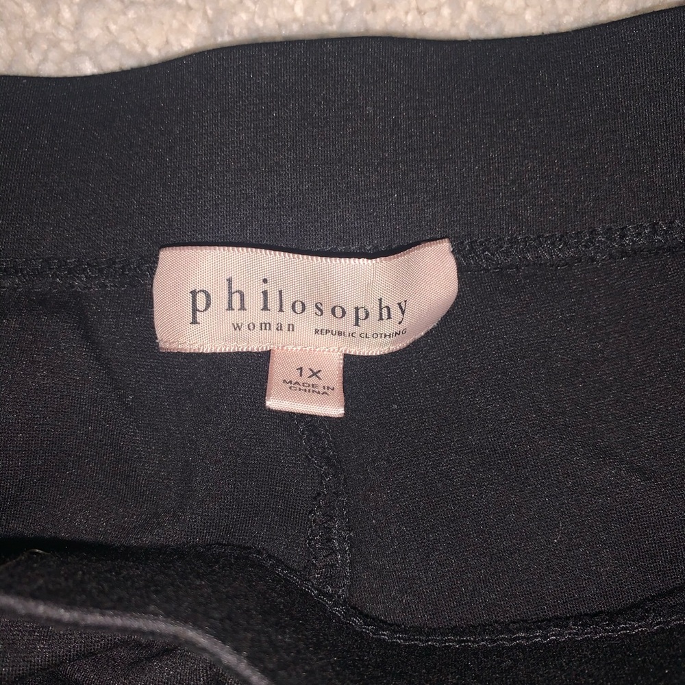 Great pair of stretchy pants.